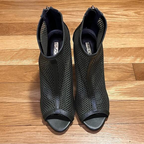 Studio F Fishnet Peep-Toe Ankle Booties - Size 37 - Picture 3 of 12